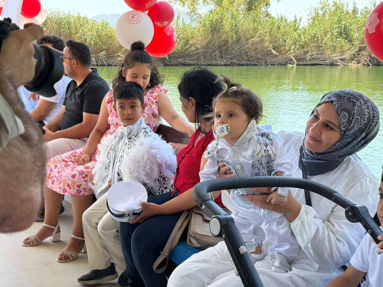 Dalyan’da Geleneksel Sünnet Şöleni Coşkusu Tekne Turu ile Başladı 6